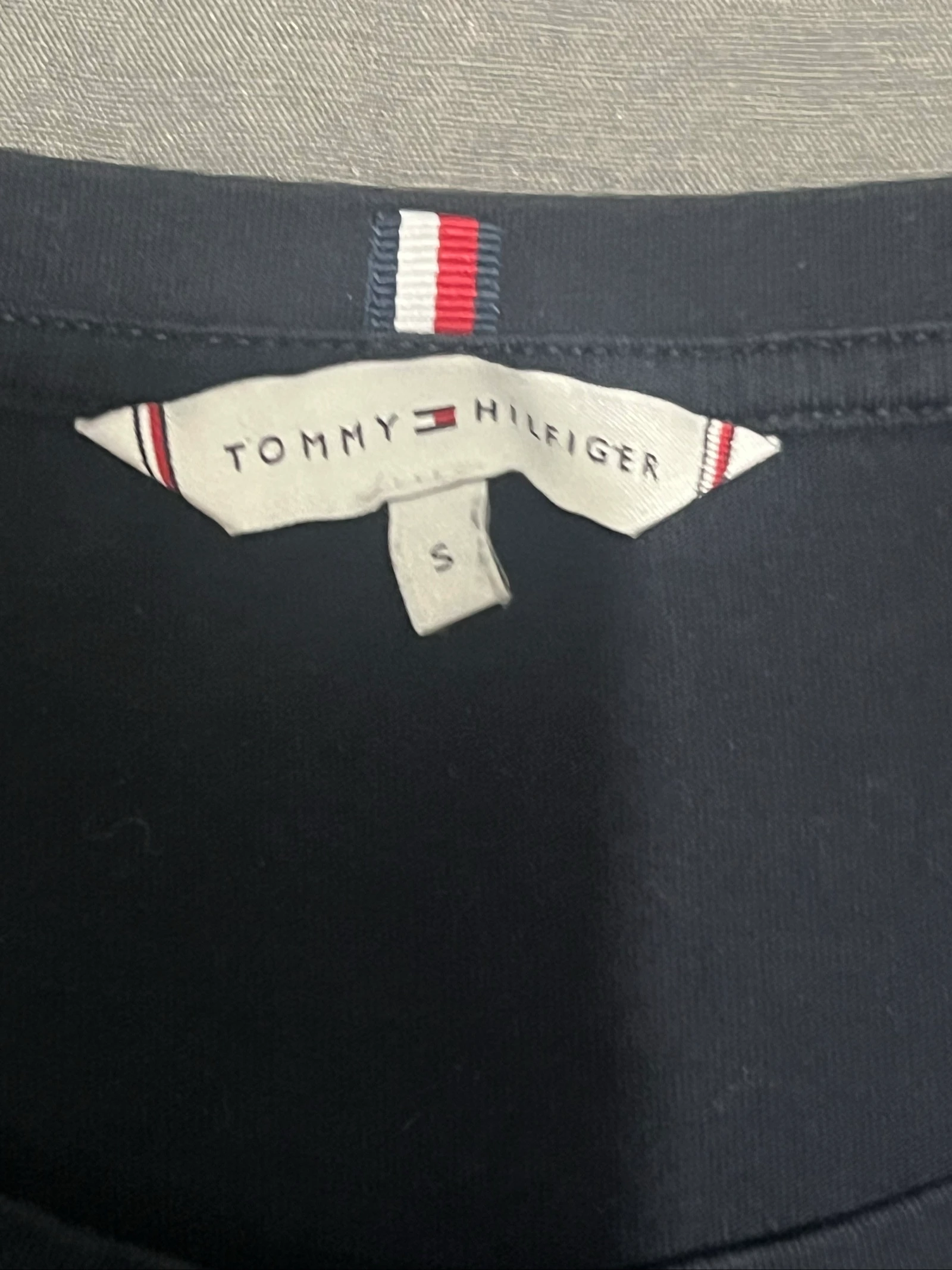 T-shirt Tommy Hilfiger à manches longues taille S – photo 3